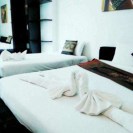 Lars-Lita Residence Patong Exterior photo