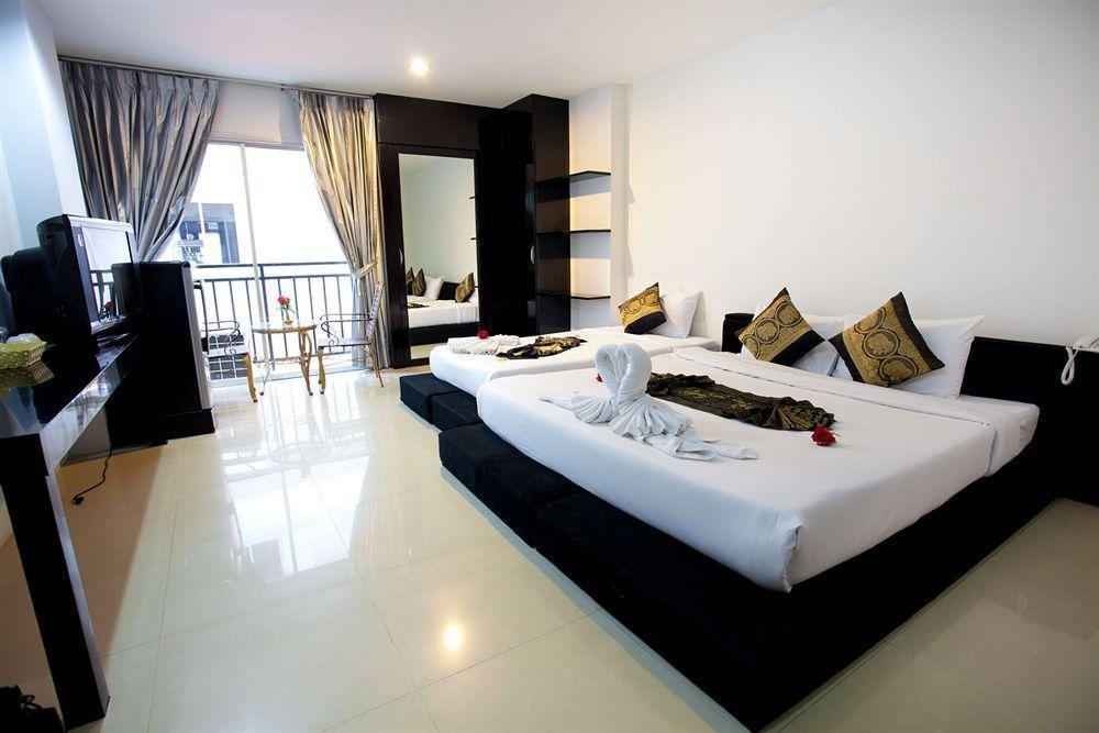 Lars-Lita Residence Patong Exterior photo