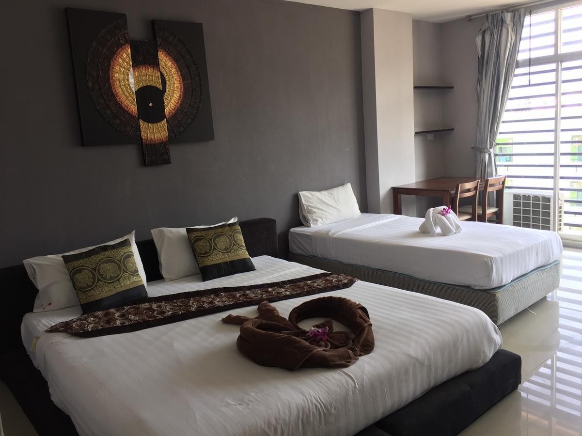 Lars-Lita Residence Patong Exterior photo